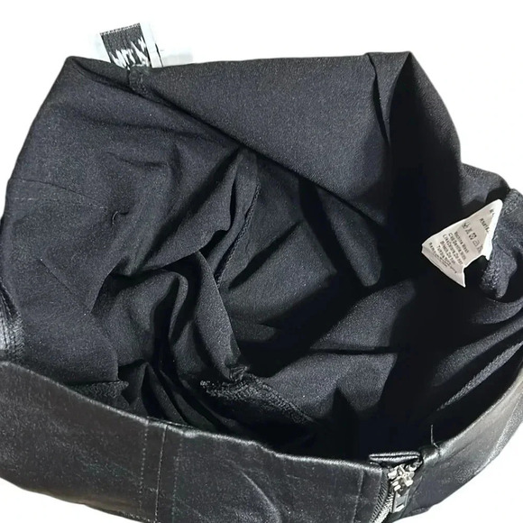 Princess Polly faux leather pants,women size 8, black,zipper,stretchy,party,goth - Picture 13 of 15